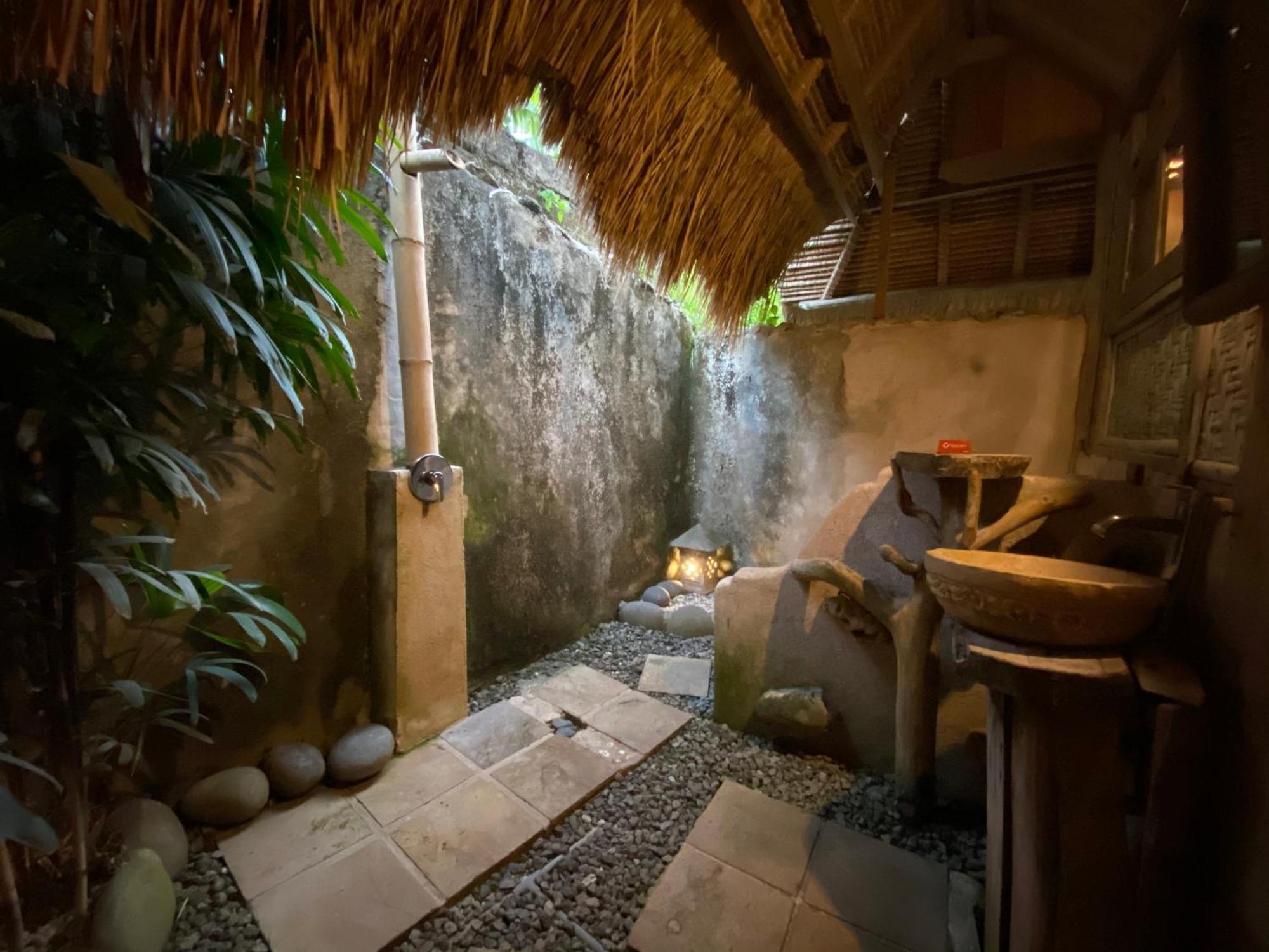 Flower Bud Bungalow Balangan Jimbaran  Bilik gambar